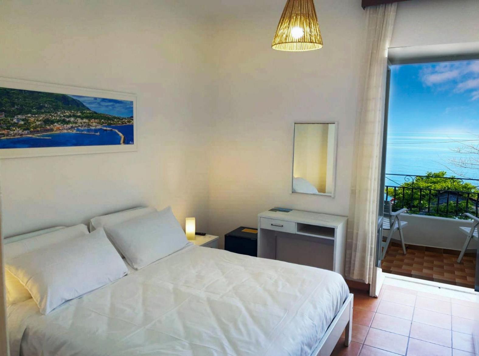 Villa Bina Sea Hotel Sant'Angelo  Dış mekan fotoğraf