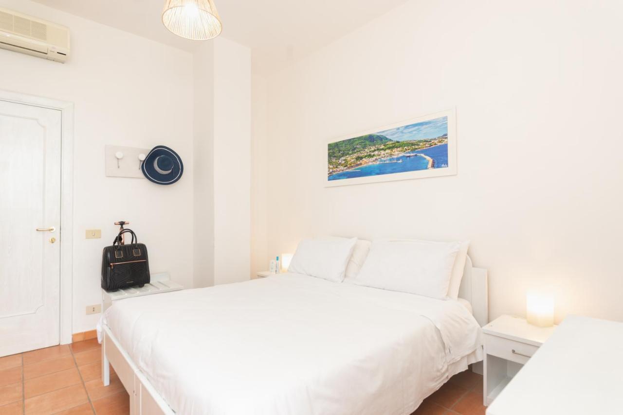 Villa Bina Sea Hotel Sant'Angelo  Dış mekan fotoğraf