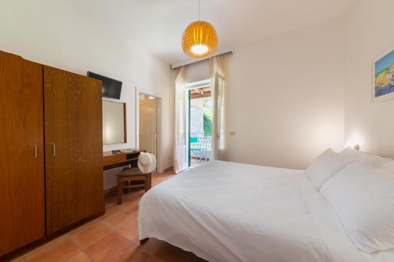 Villa Bina Sea Hotel Sant'Angelo  Dış mekan fotoğraf