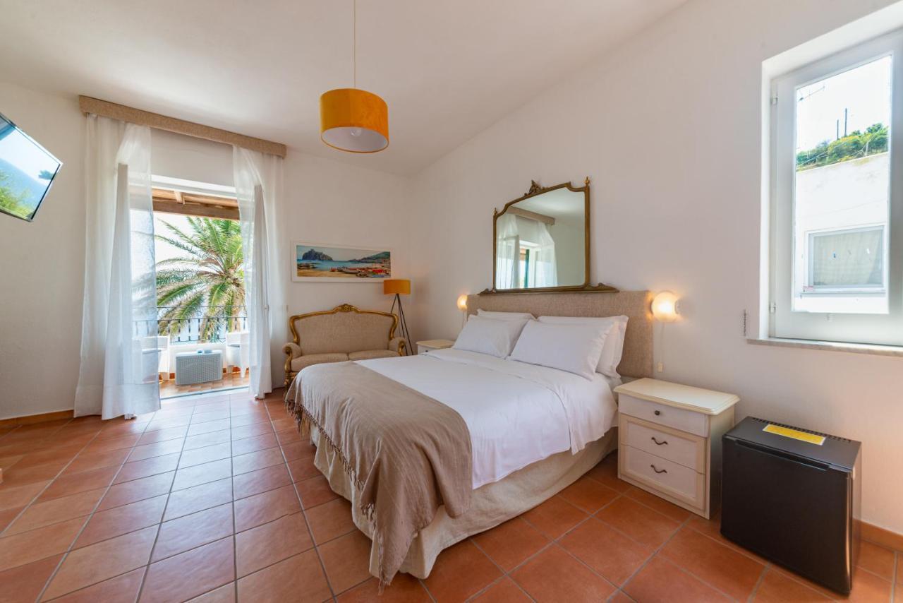 Villa Bina Sea Hotel Sant'Angelo  Dış mekan fotoğraf