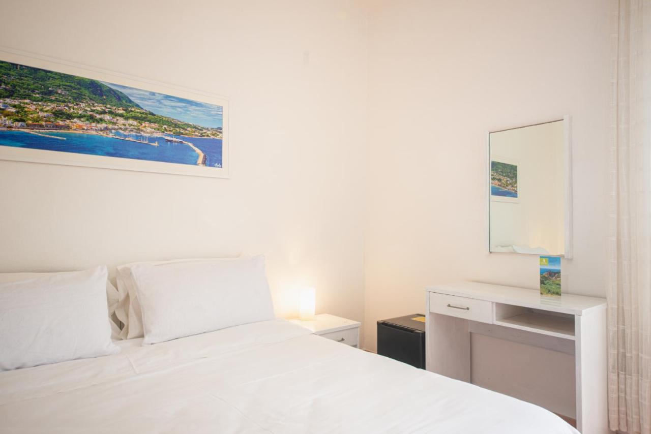 Villa Bina Sea Hotel Sant'Angelo  Dış mekan fotoğraf